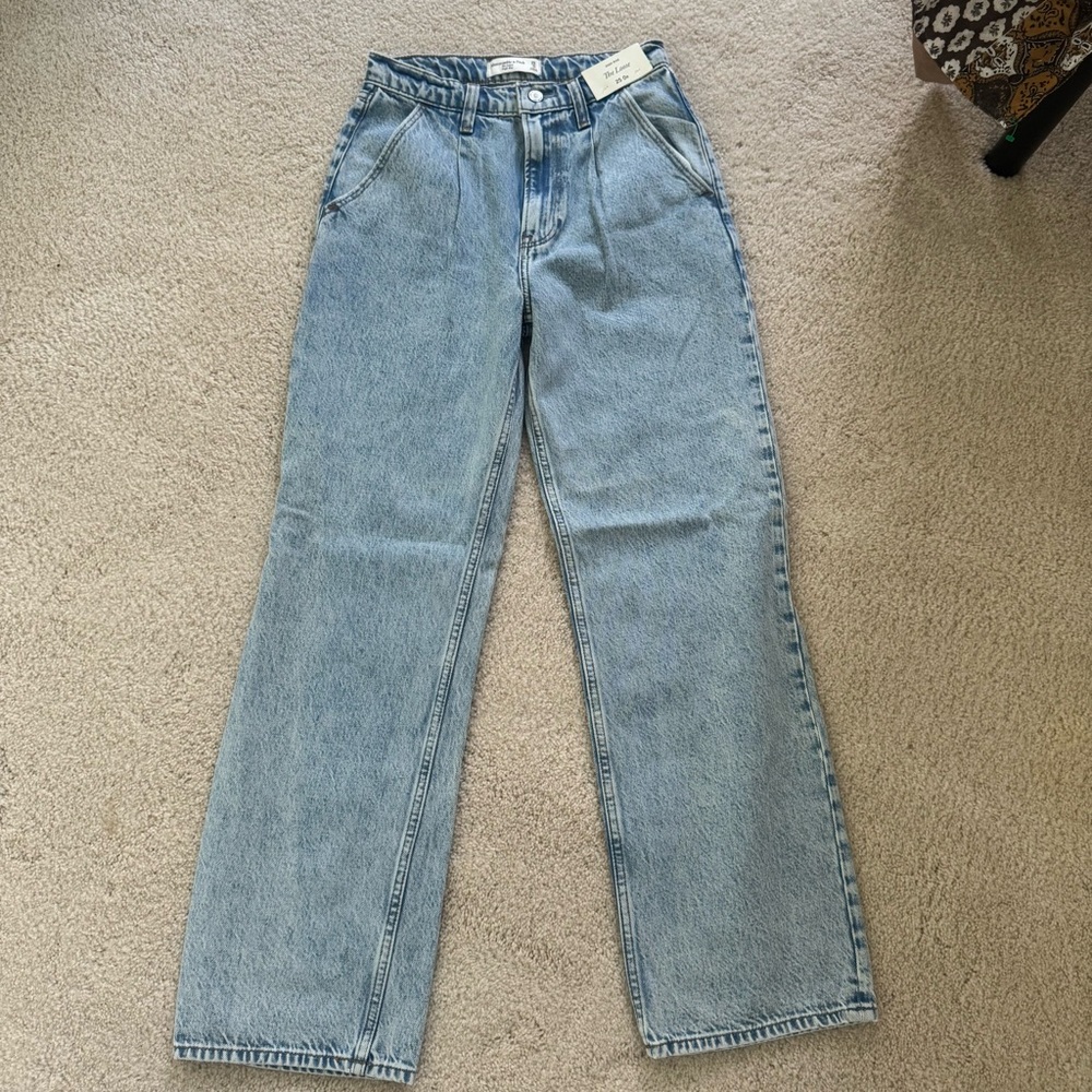 Abercrombie & Fitch High-Rise Light Blue Straight-Leg Jeans